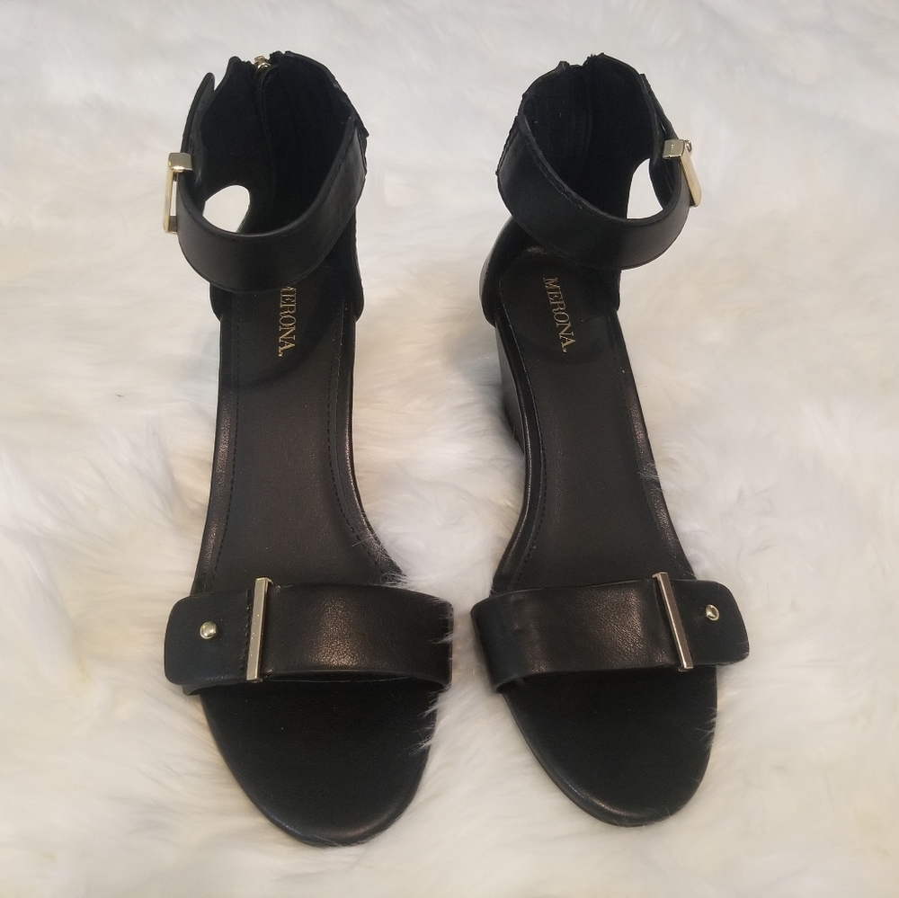 Dress sandals